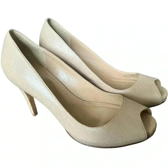 “Cole Haan” and Air Nike beige peep-toe pumps. Size 8 B - Picture 14 of 15
